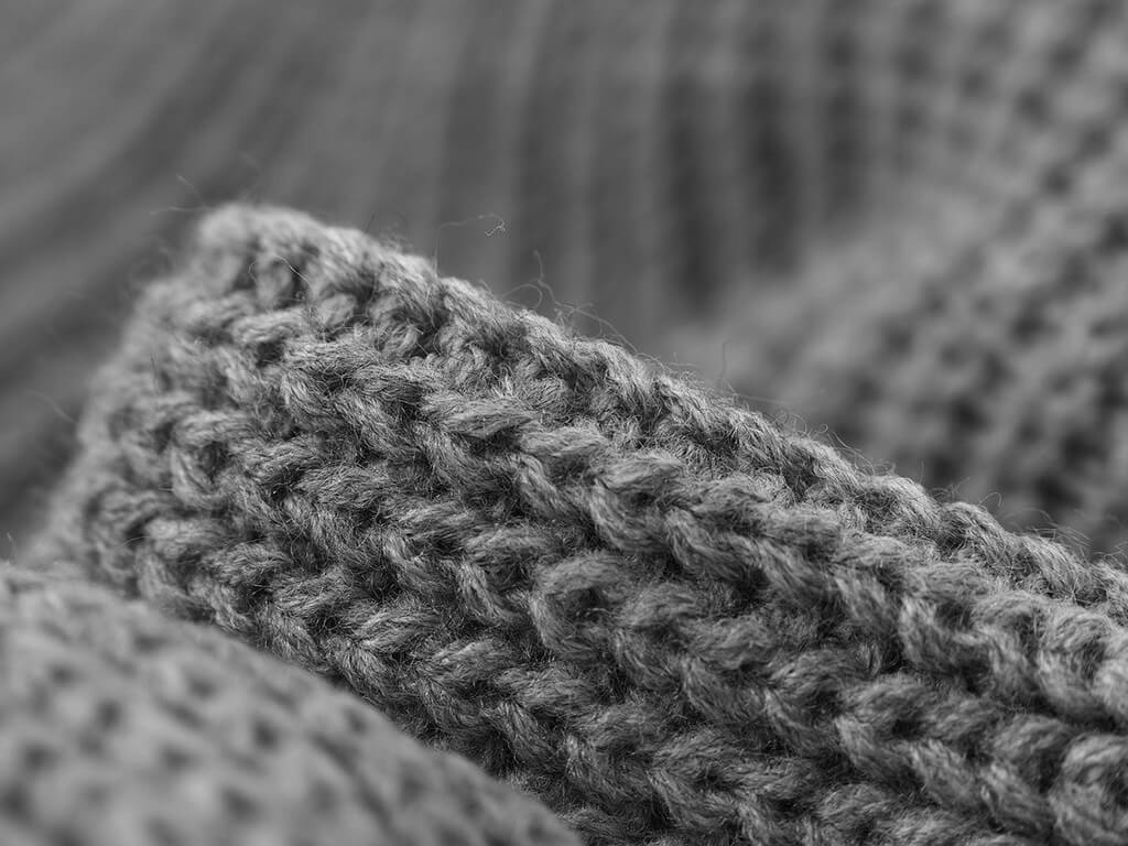 closeup photo of a knot