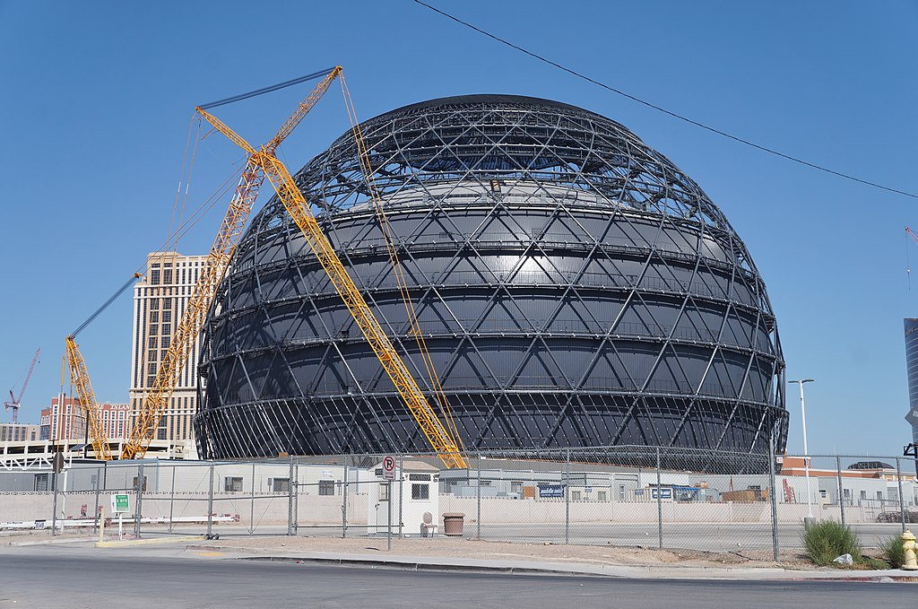 The MSG Sphere under construction, September 2022. Photograph by SounderBruce, distributed under a CC BY-SA 4.0 license.